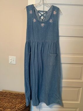 Vintage Rafaella Women’s Light Blue Denim Sundress with Pink Floral Embroidery